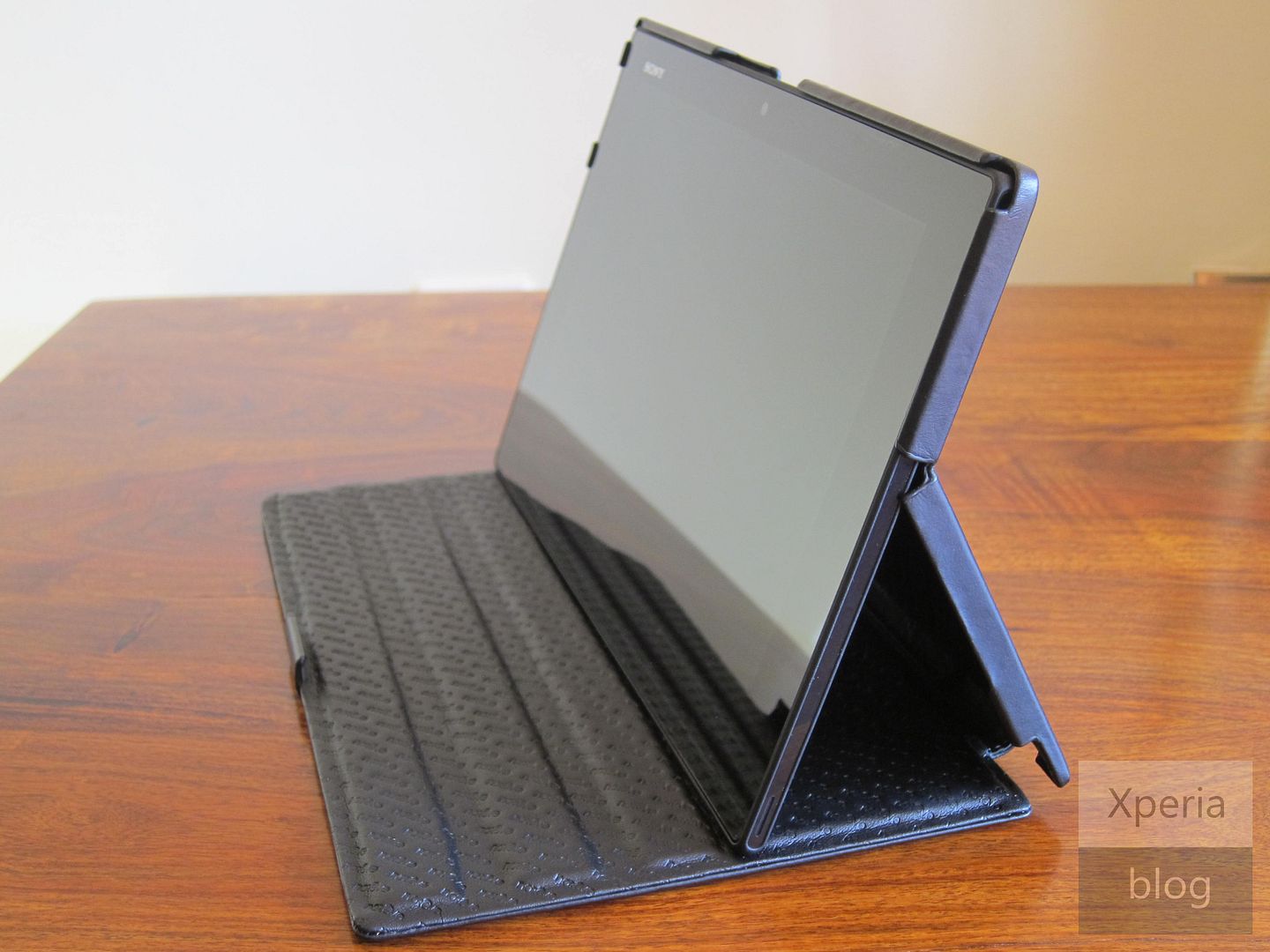 Noreve Xperia Tablet Z case review Xperia Blog